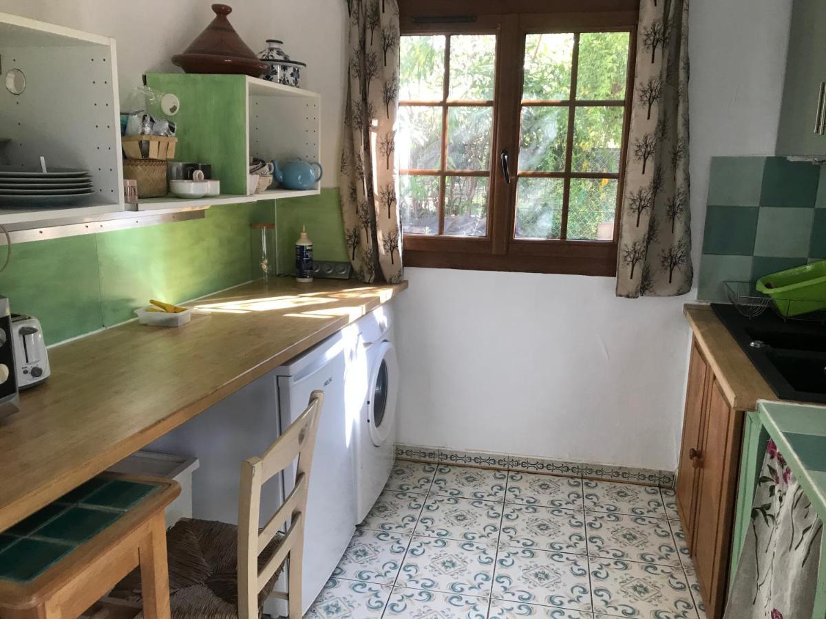 Studio Mitoyen / 2 Personnes Hyères Buitenkant foto