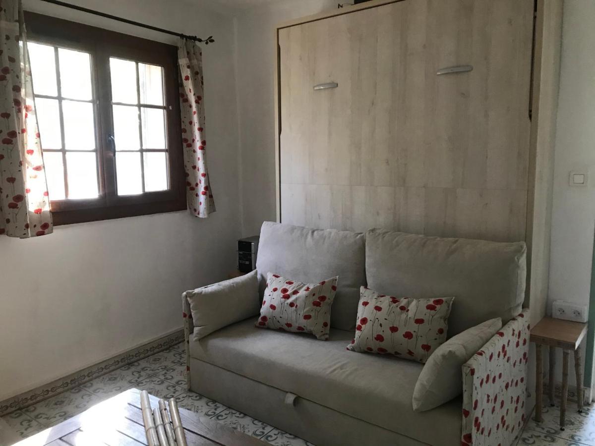 Studio Mitoyen / 2 Personnes Hyères Buitenkant foto